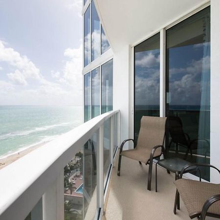 Two-Bedroom Collins Apartment #1409 Sunny Isles Beach Exterior photo